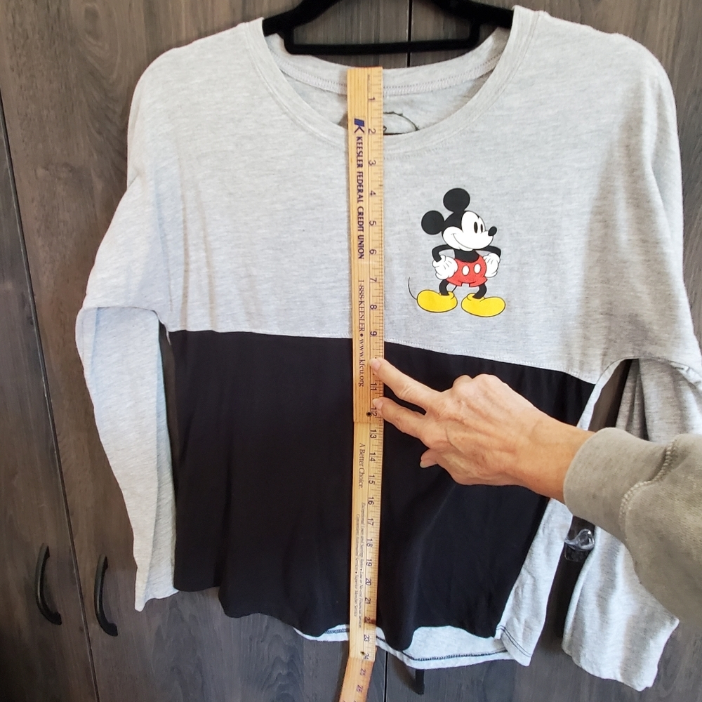 Disney Brand Mickey Mouse Graphic Long Sleeve Tee Shirt Top Size S Great - Picture 8 of 10